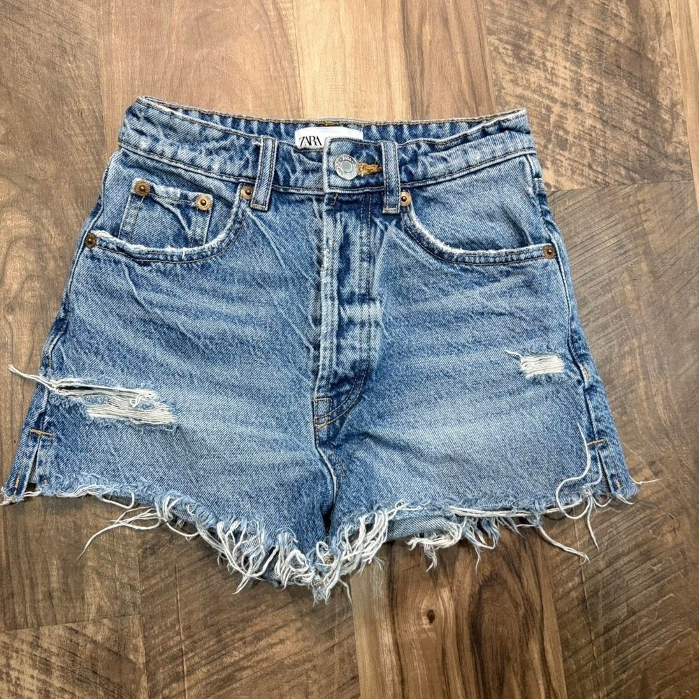 Vintage Y2K Zara High Waisted Distressed Denim Shorts Blue Frayed Jorts